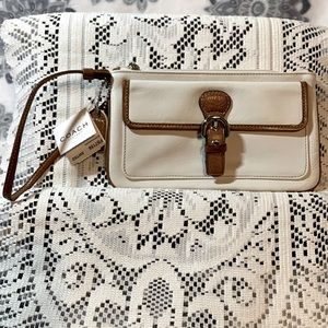 NWT Coach Leather Buckle Soho Skinny Wristlet
